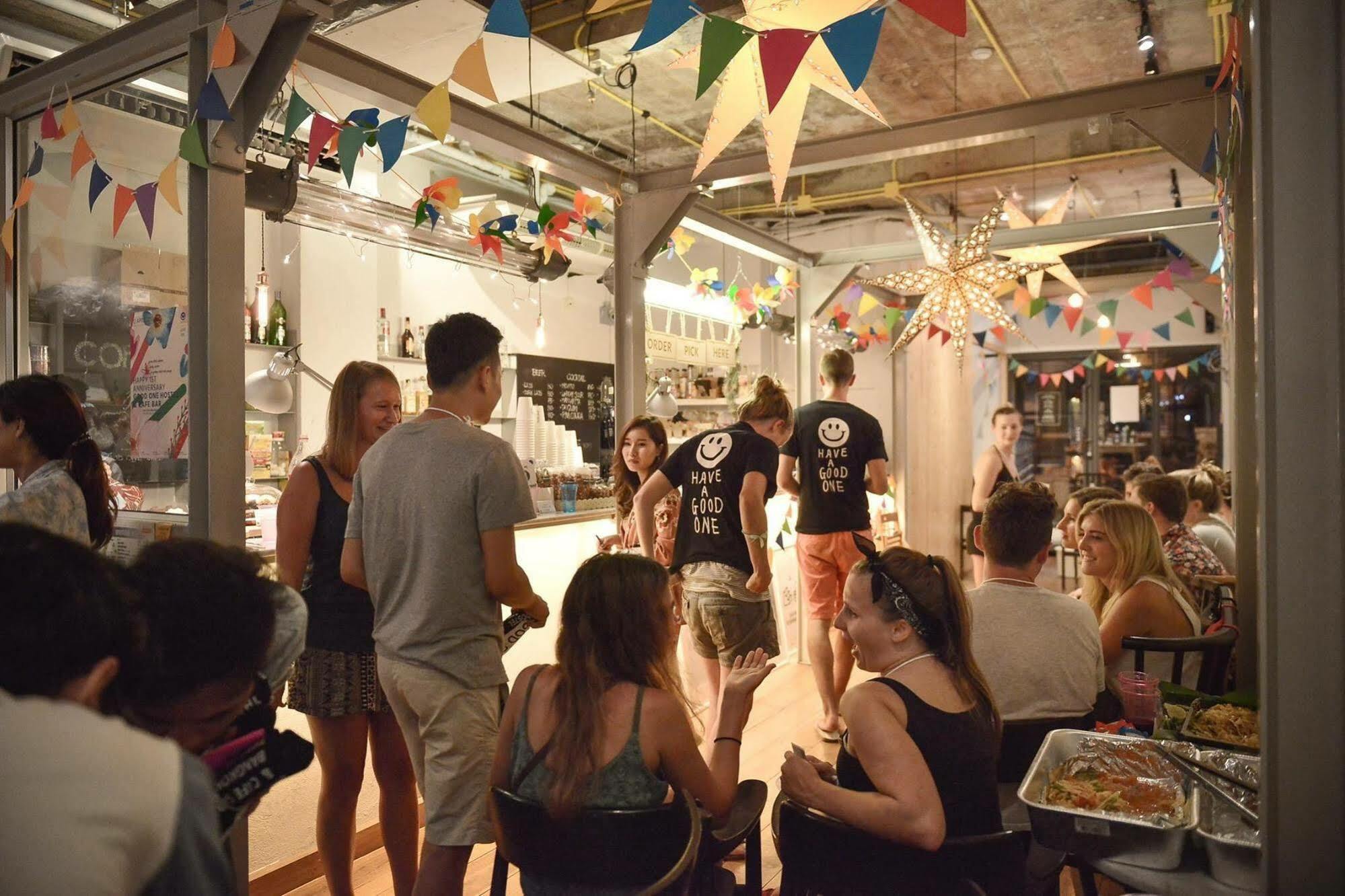 Good One Poshtel & Cafe Bar Banguecoque Exterior foto